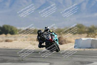 media/Dec-07-2025-CVMA (Sun) [[3e7d2de5dc]]/Race 4-Supersport Middleweight/